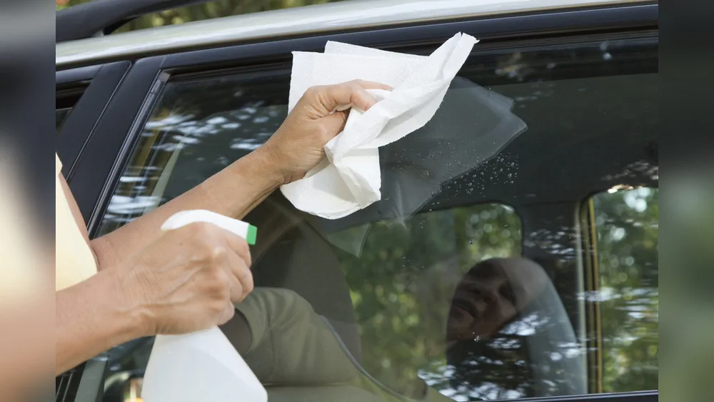How to Prevent Water Spots on Car Glass: Expert Tips and Tricks